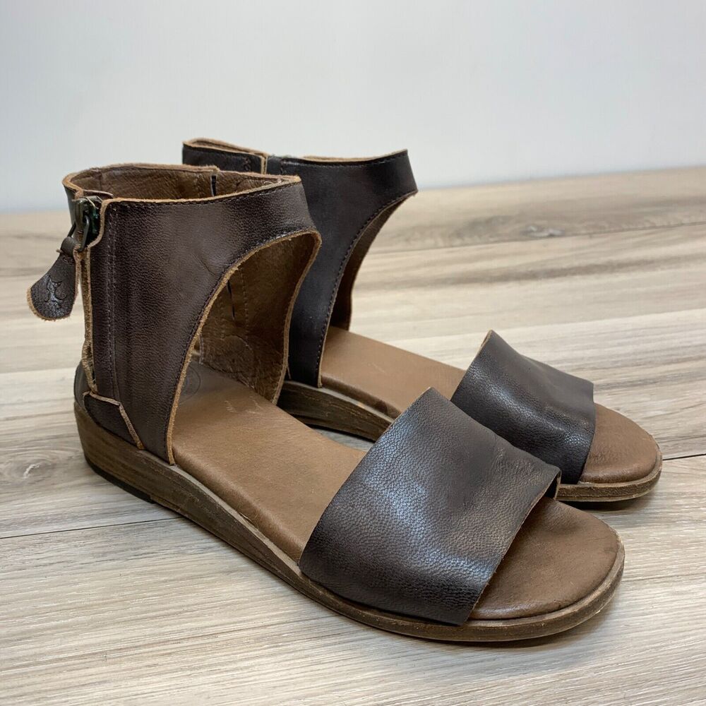Gee WaWa Sandals Brown Gladiator Women’s Shoes Size‎ 6M US
